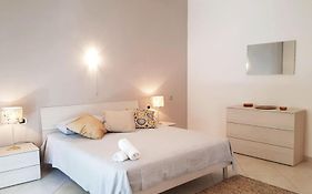 La Maison - Fondi Holiday Rooms